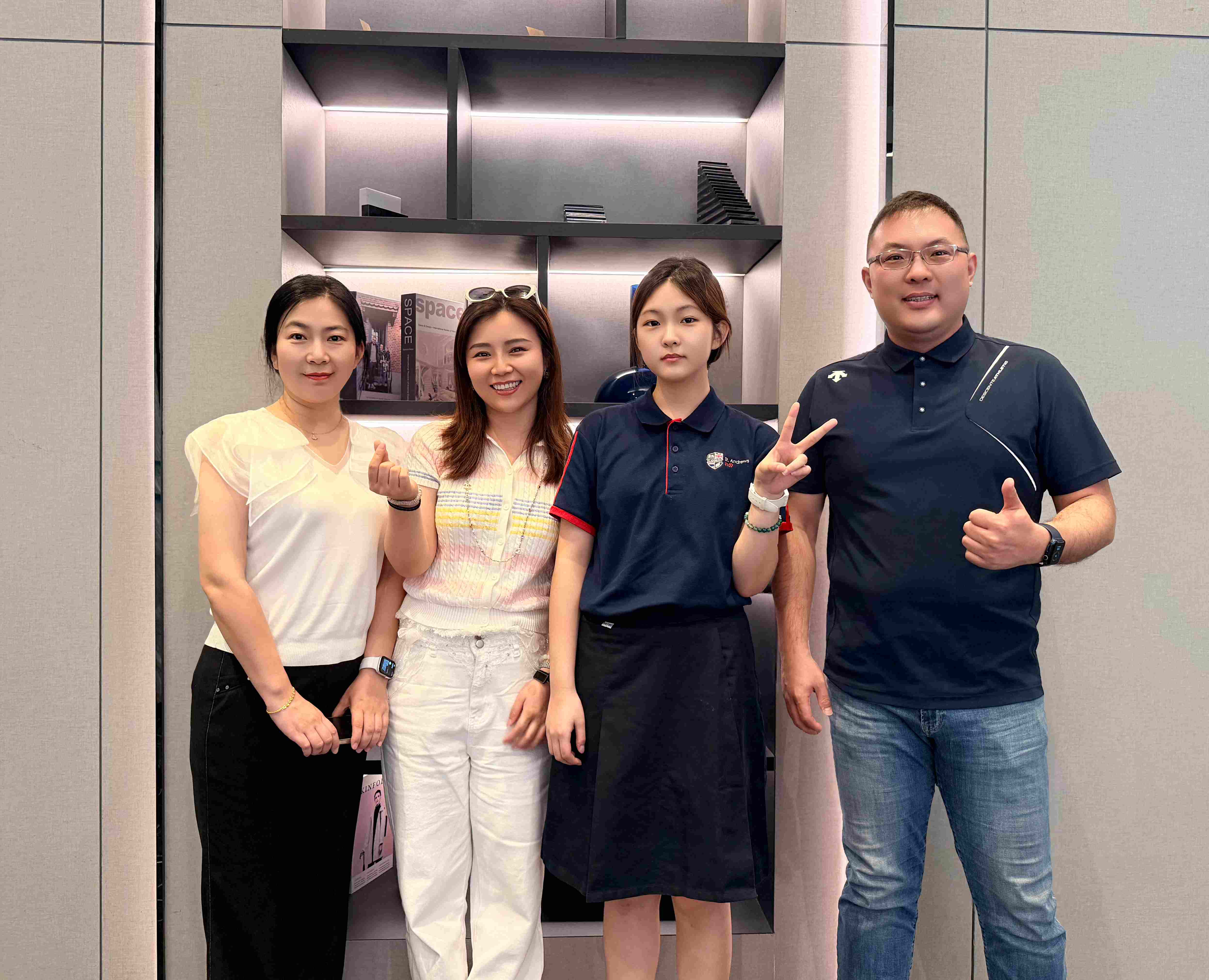 e67575af-d95d-45f4-97aa-2a227e1dc2ef.jpg
